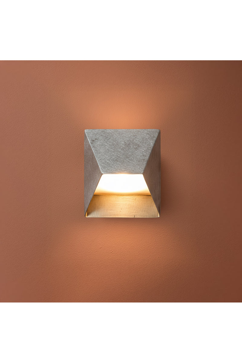 Modern Geometrik Duvar Apliği – Alüminyum Gövde – Siyah / Beyaz / Alüminyum
