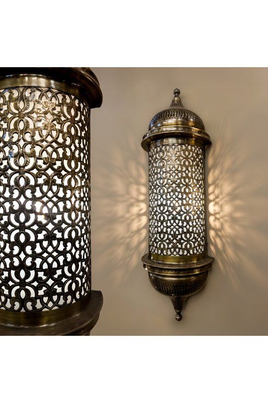 Fas Desenli El Yapımı Duvar Apliği Kabartma Desenli Antik Pirinç Eskitme Metal Aydınlatma