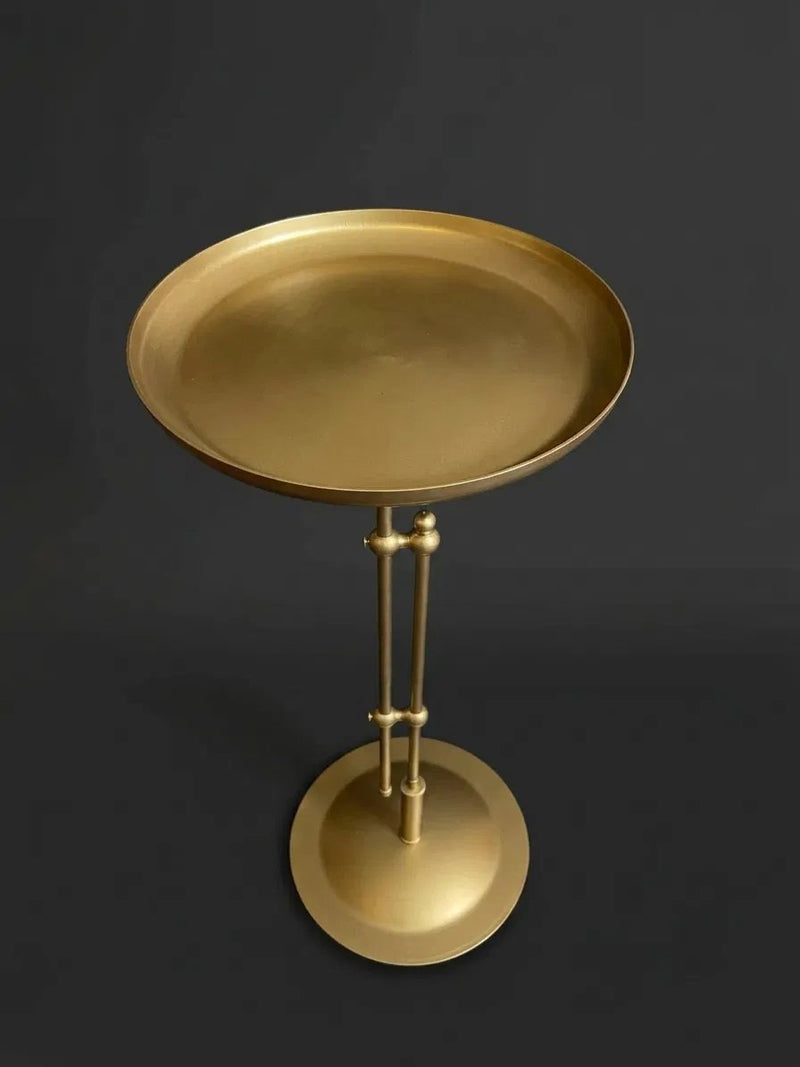Gold yan sehpa tabla detayı