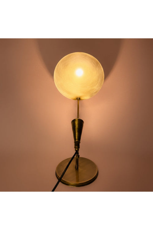 Antik Pirinç Dekoratif Masa Aydınlatma Lambası – Zamansız Tasarım (220V)